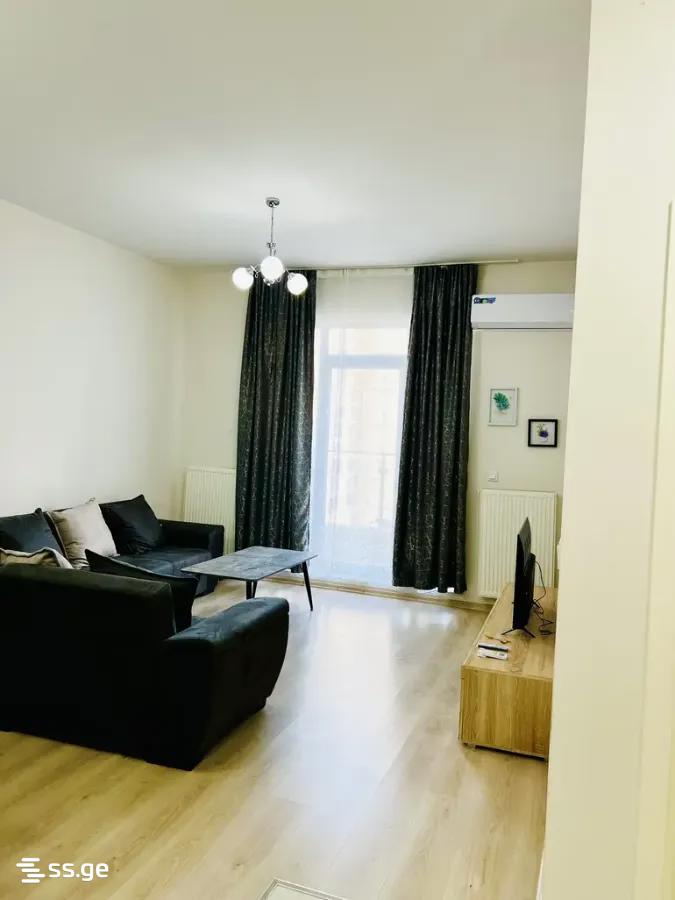 Bob walsh st. - 3 rooms