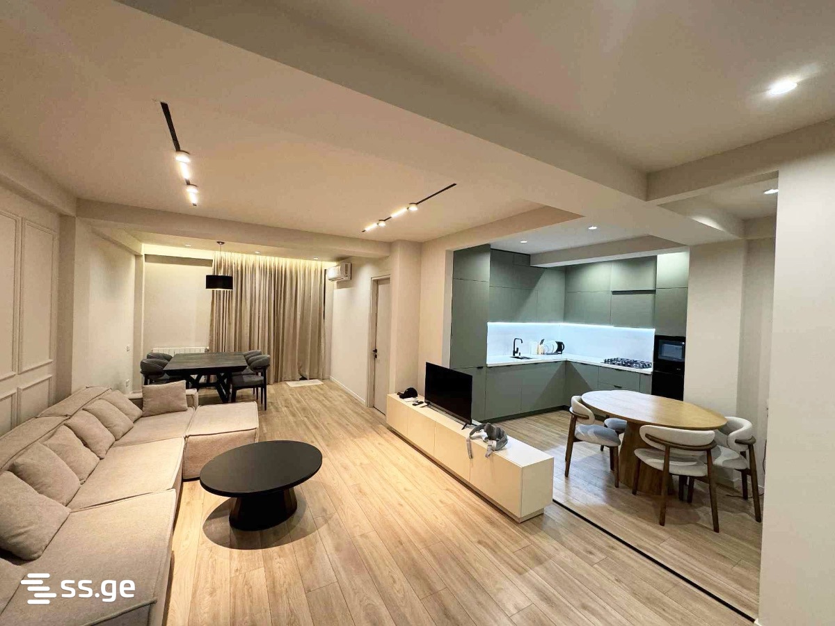 Sh. Rustaveli Ave. 10 - 3 rooms