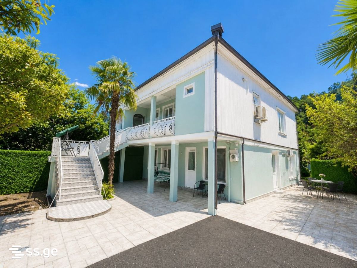 Andria Pirveltsodebuli highway 27 - 4 rooms