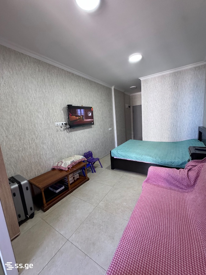 10l - 1 rooms