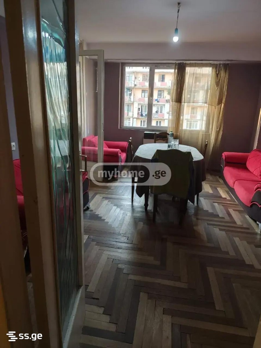 giorgi brtskinvale st. - 3 rooms