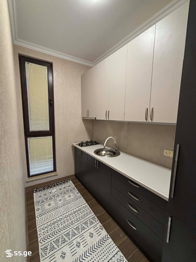 4 - 3 rooms