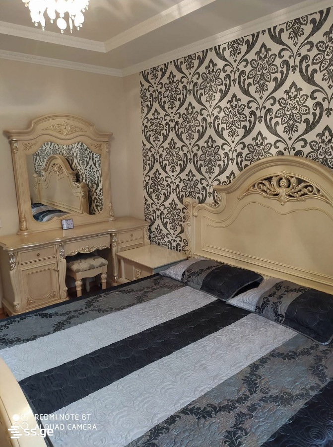 Zviad Gamsakhurdia st. 19 - 3 rooms