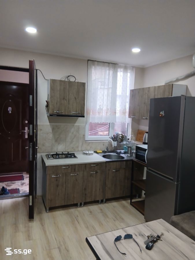 makashvili st. 32 - 3 rooms