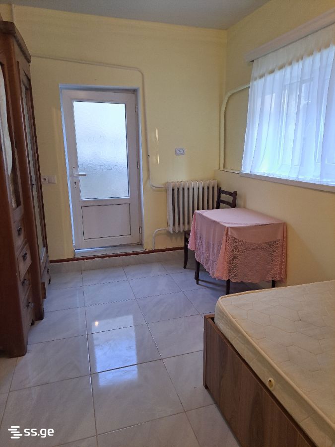 mukhrani st. 13 - 1 rooms