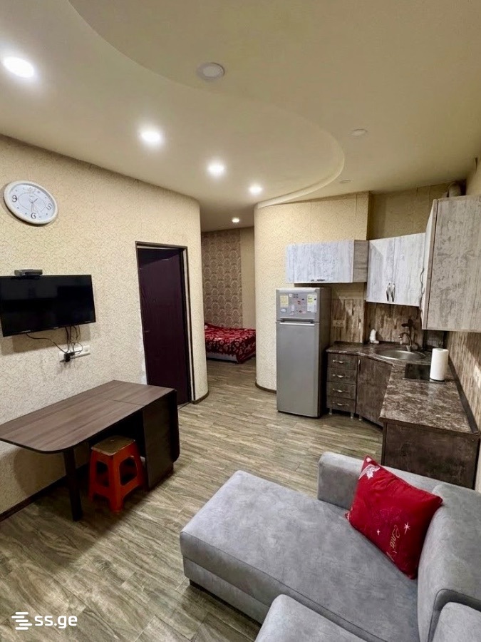 8 - 3 rooms