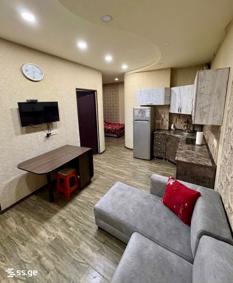 8 - 3 rooms