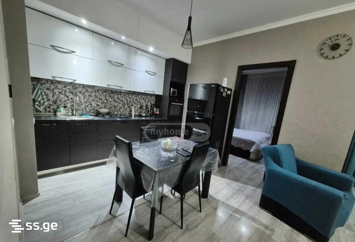 Vepkhistkaosnis st. - 3 rooms