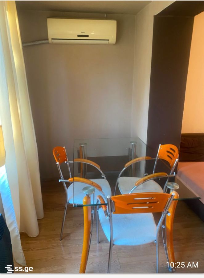 tabakhmela st. 8 - 2 rooms