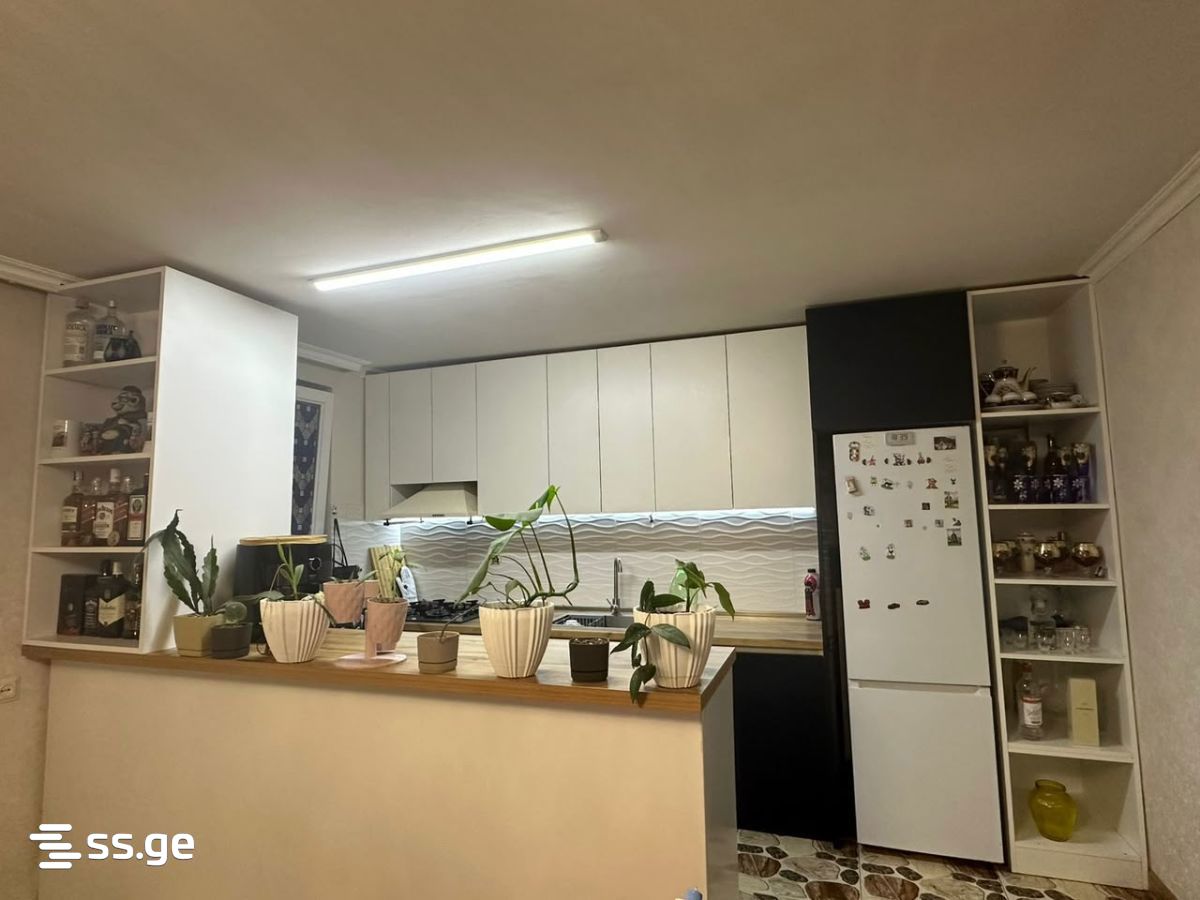 tsuladze st. - 3 rooms
