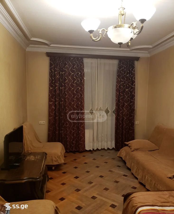 bakhtrioni st. 35 - 1 rooms