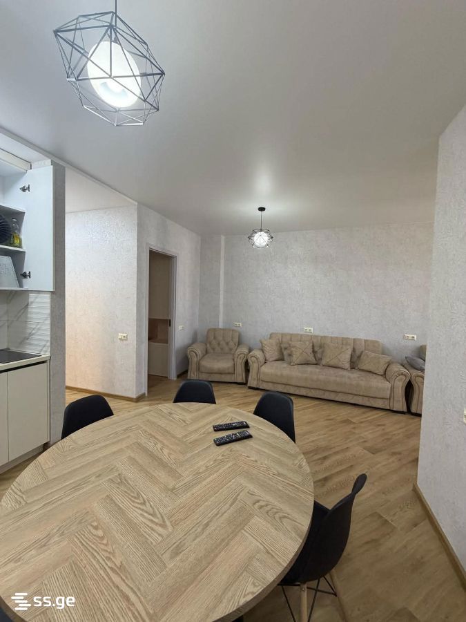 6 - 3 rooms