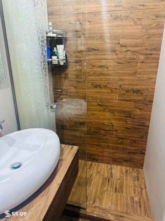 nucubidze st. 211 - 2 rooms