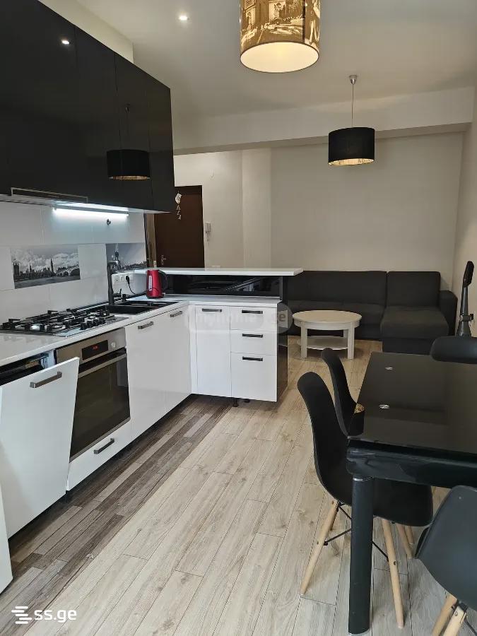 B.Kvernadze st. 35 - 3 rooms