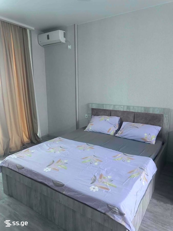 6 - 1 rooms