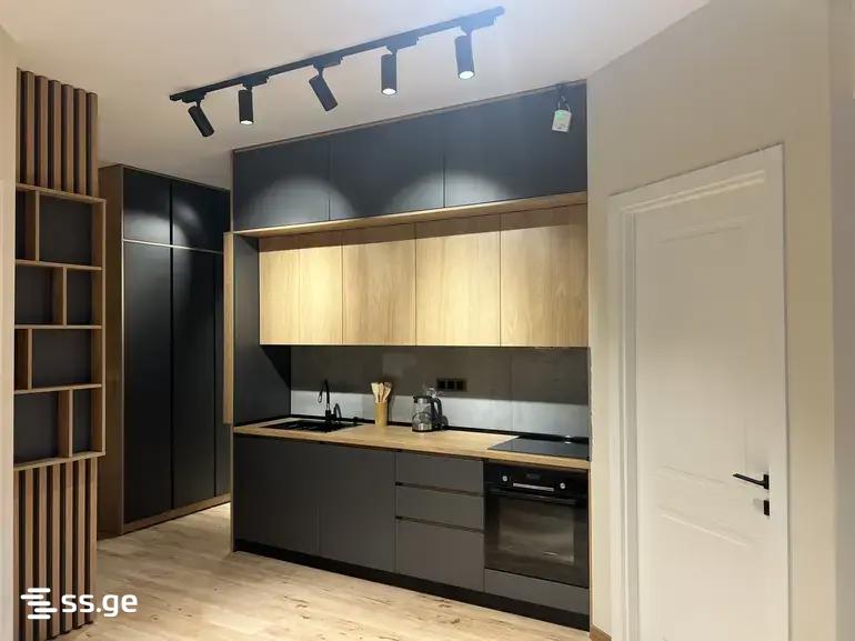 V. Topuridze st. - 3 rooms