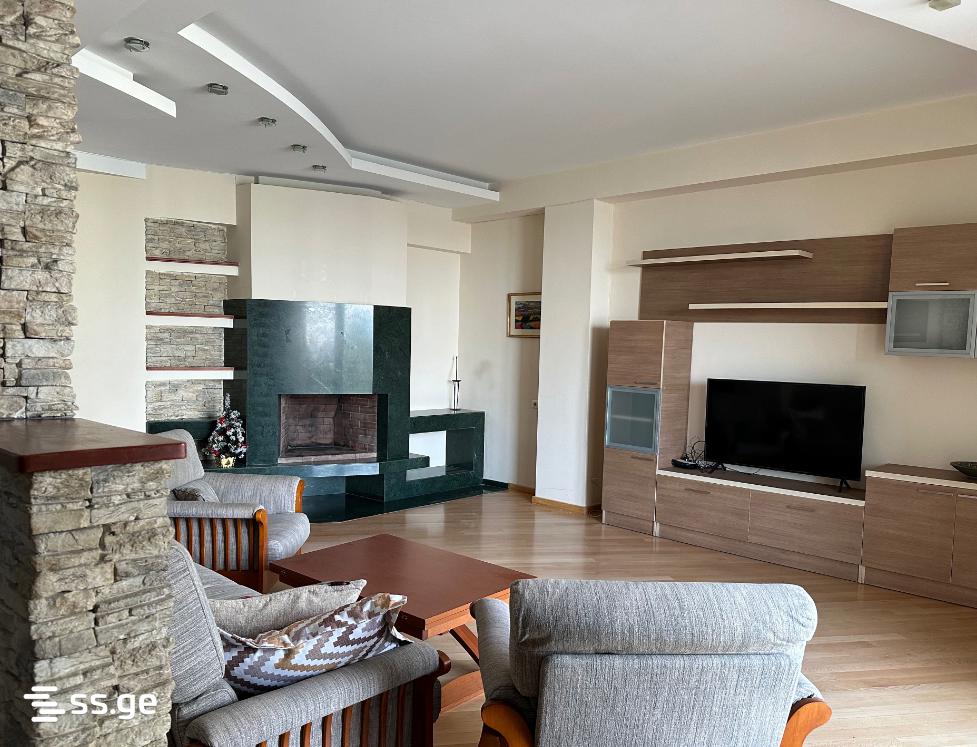 petriashvili st. 39 - 4 rooms