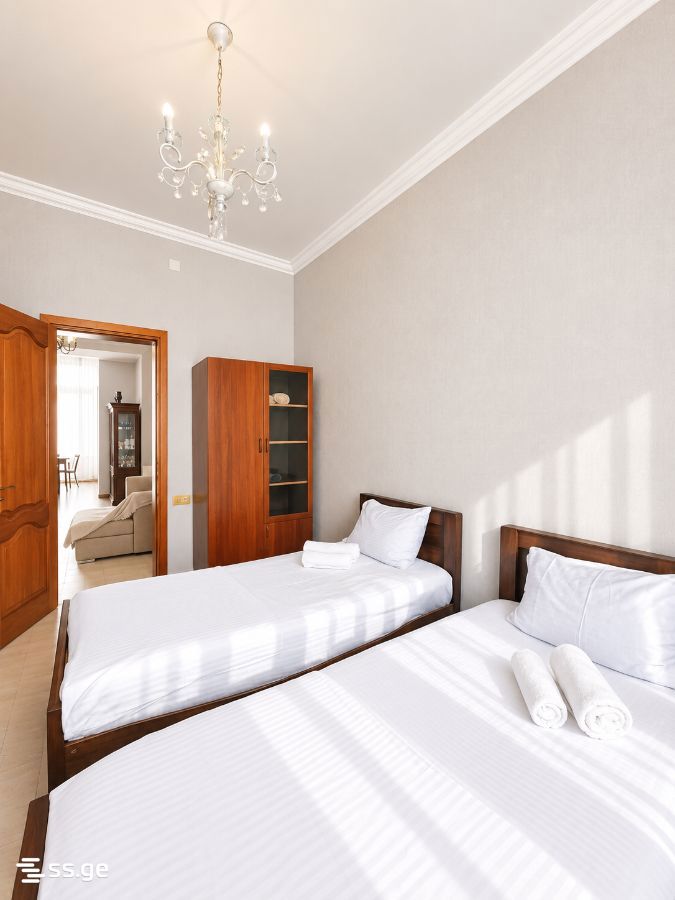 21 - 3 rooms