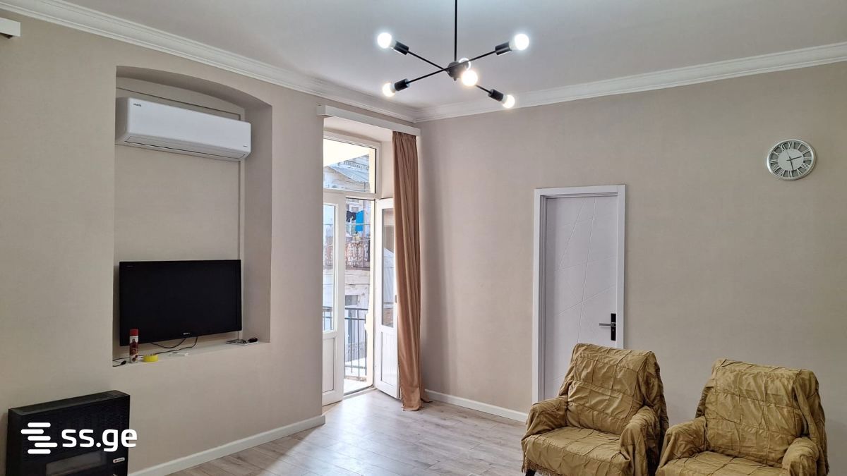 cinamdzgrishvili st. 22 - 2 rooms