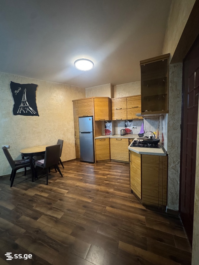 4 - 2 rooms