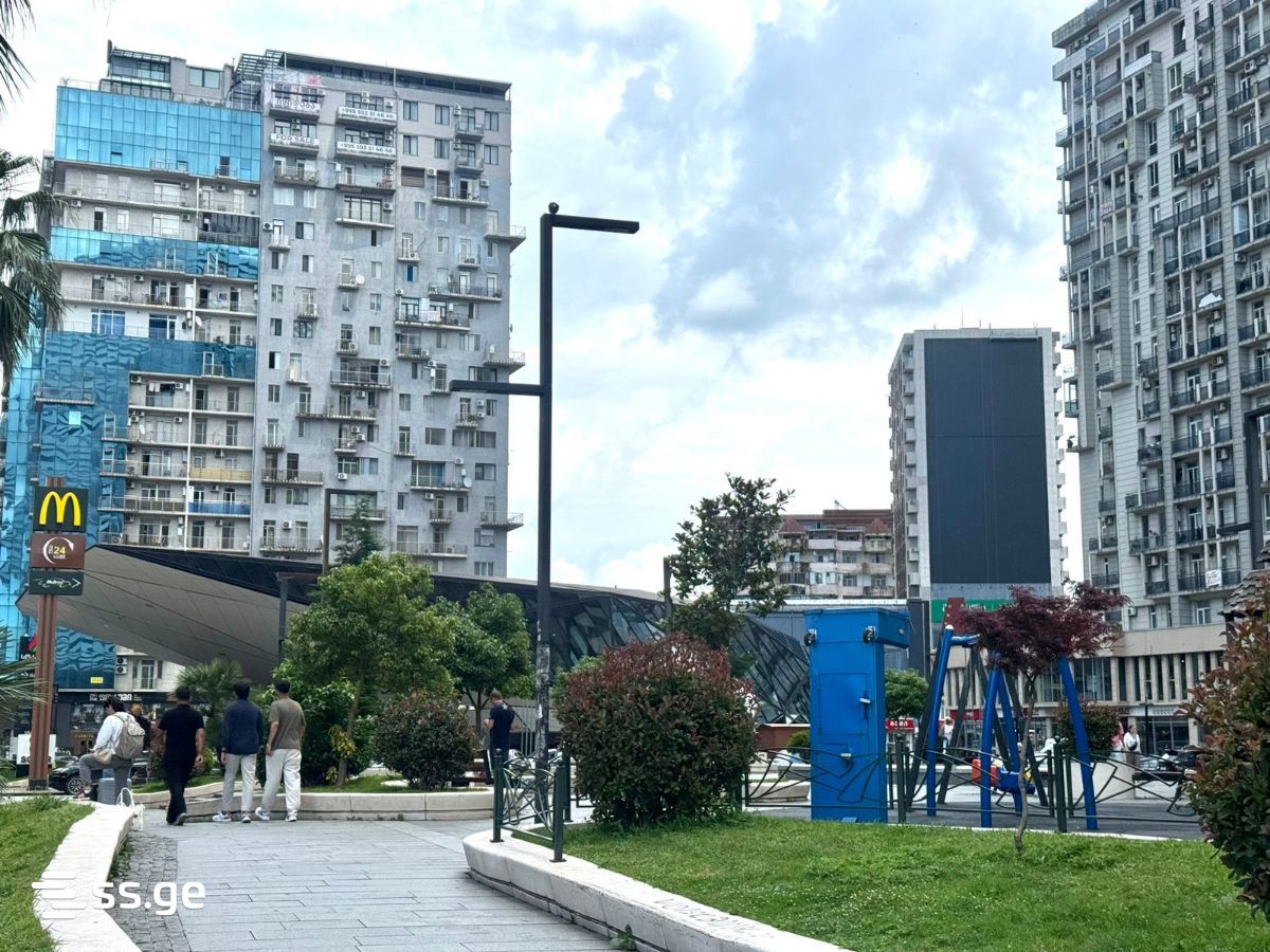 Z. Gorgiladze Street 98 - 4 rooms