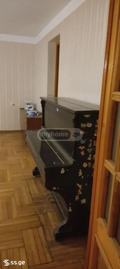 giorgi brtskinvale st. 9 - 4 rooms