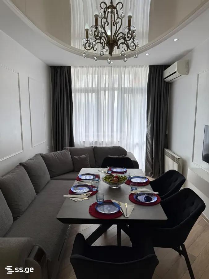 8 - 2 rooms