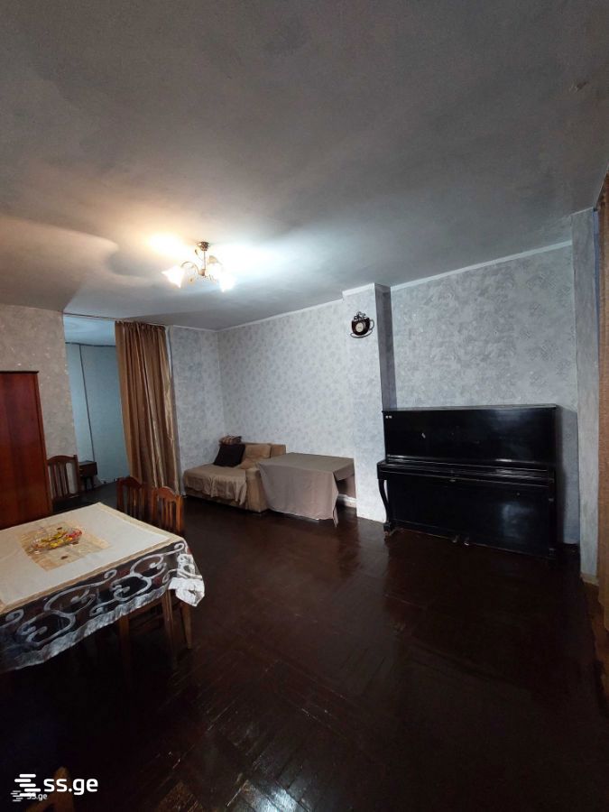 Fighters for the Unity of Georgia st. 0 - 3 rooms