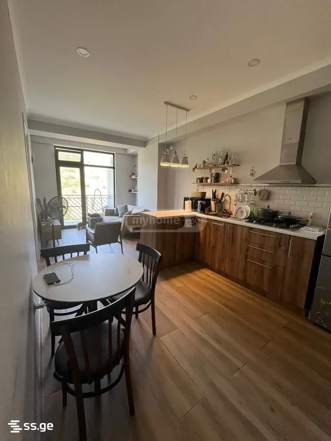 V. Topuridze st. - 3 rooms