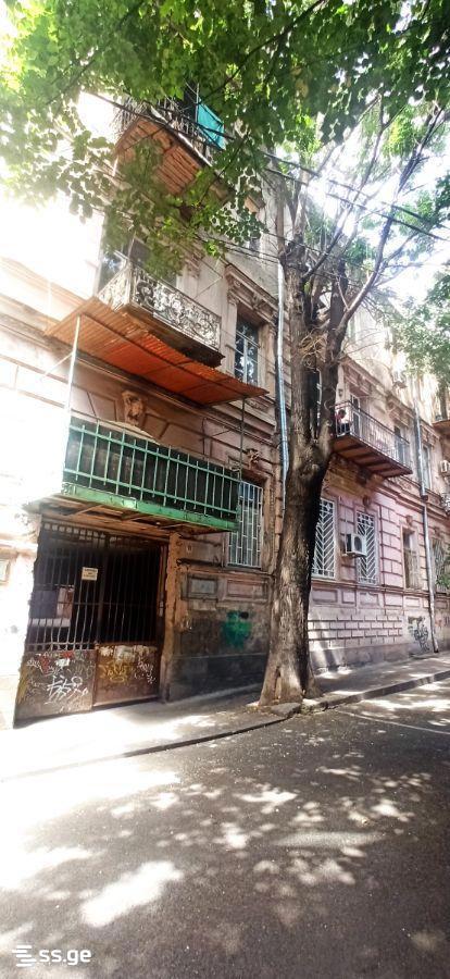 iashvili st. 13 - 1 rooms
