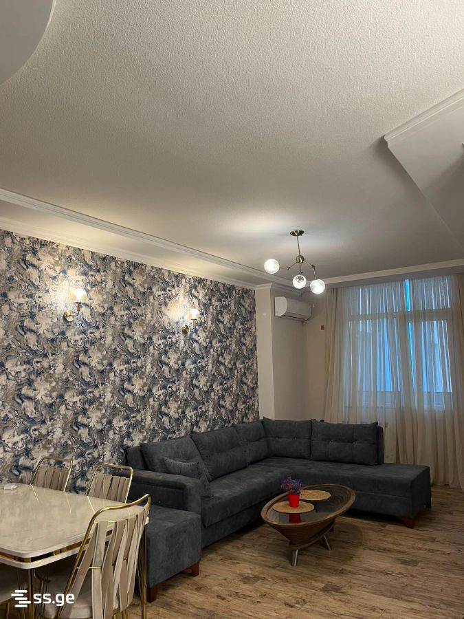 8 - 2 rooms