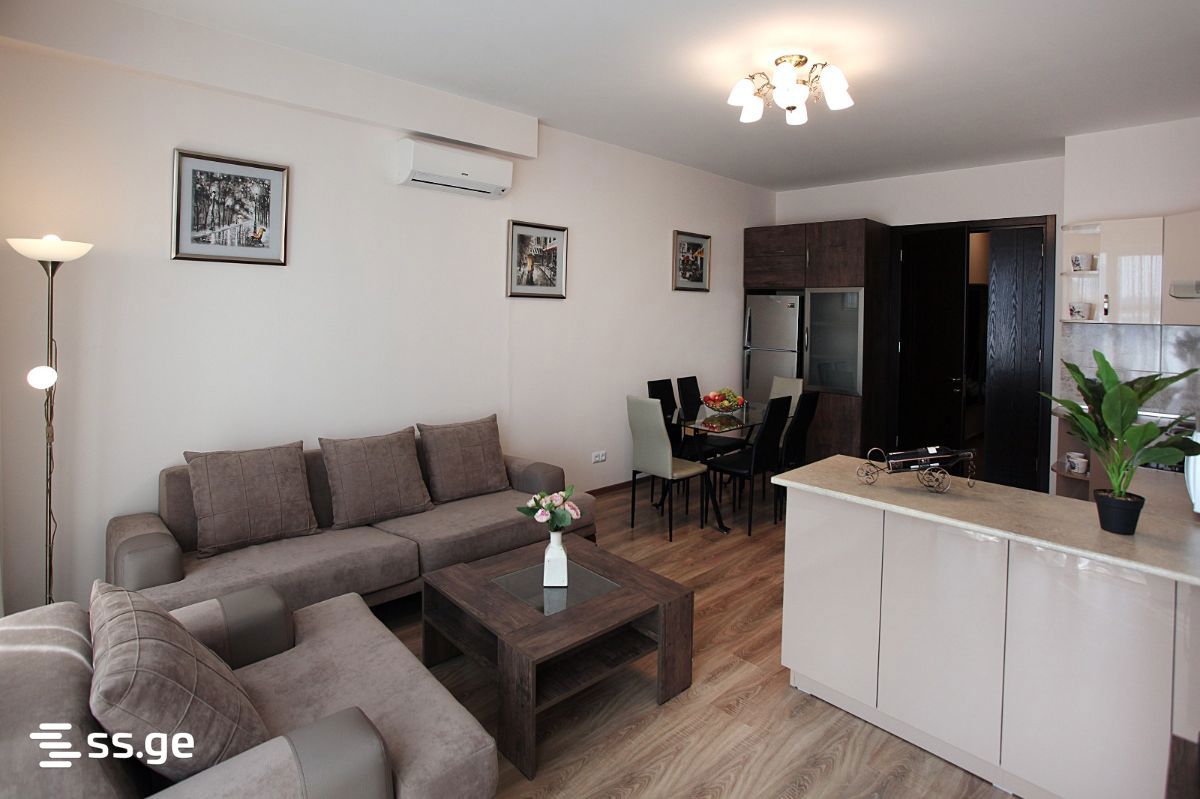 i. nikoladze st. 3 - 3 rooms