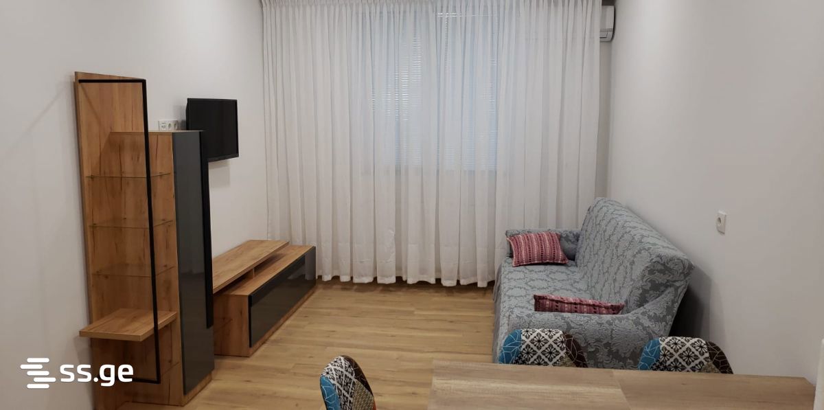 navtlugi st. 10 - 2 rooms