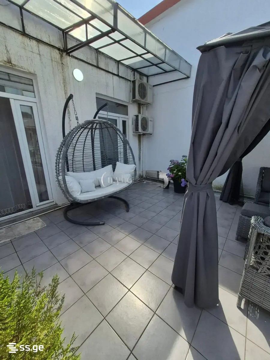 8 - 3 rooms