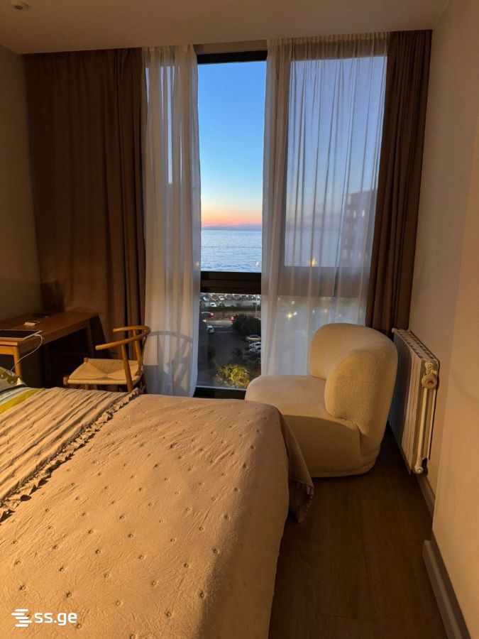 D. Mamuladze st. 27 - 1 rooms