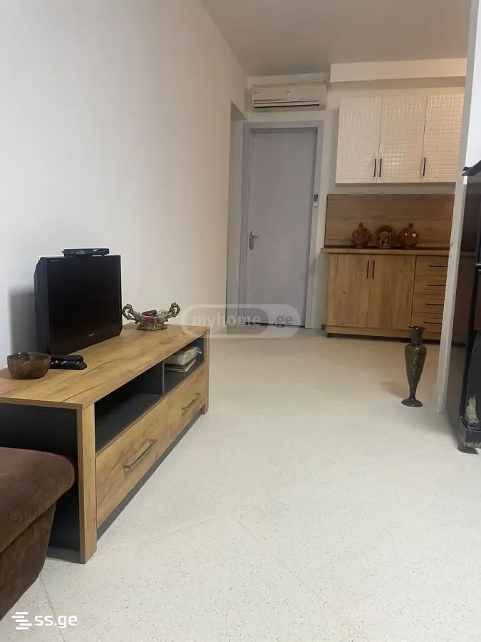 Z. Gorgiladze Street 86 - 3 rooms