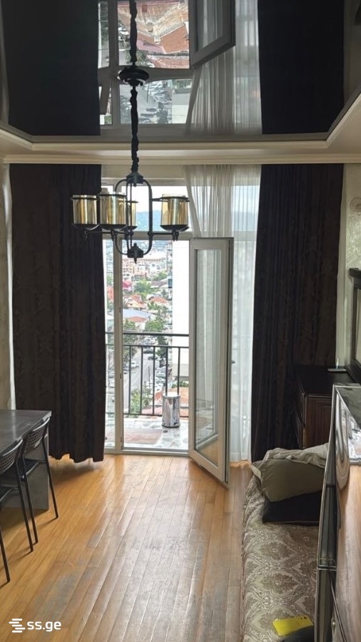 Khimshiashvili st. 40 - 3 rooms