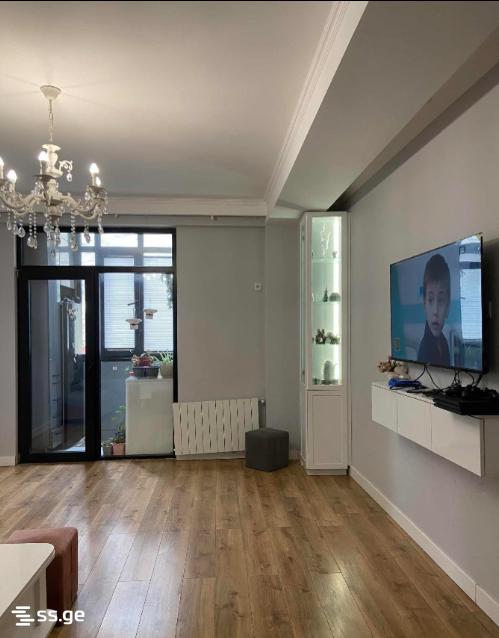 E. Amashukeli st. - 3 rooms