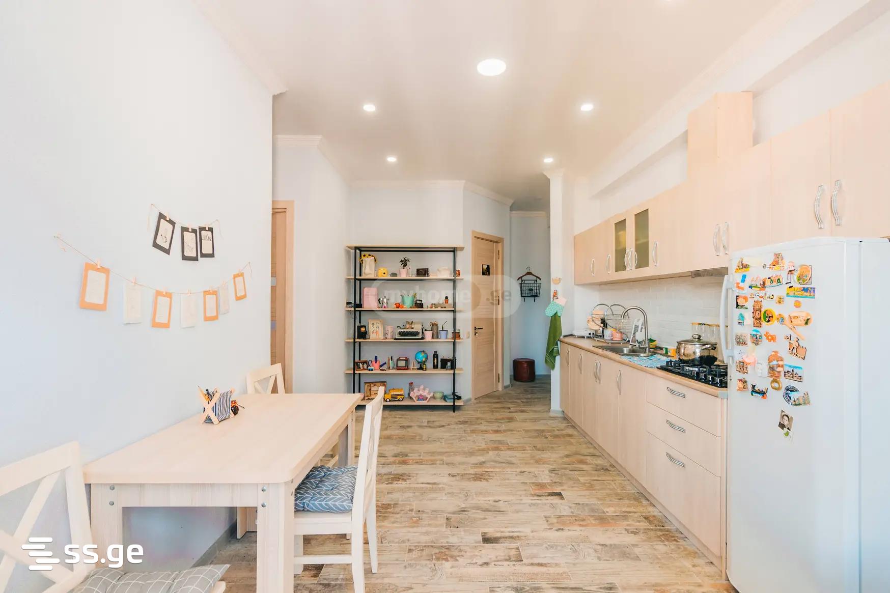 Mirian Mephe st. - 3 rooms
