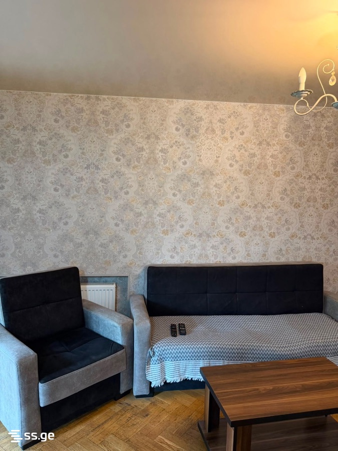bakhtrioni st. 13 - 2 rooms