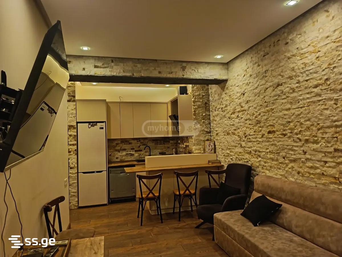 isani st. 10 - 3 rooms