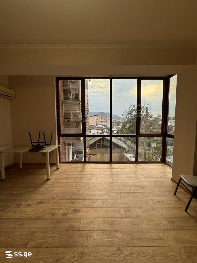 gutani st. 18 - 4 rooms