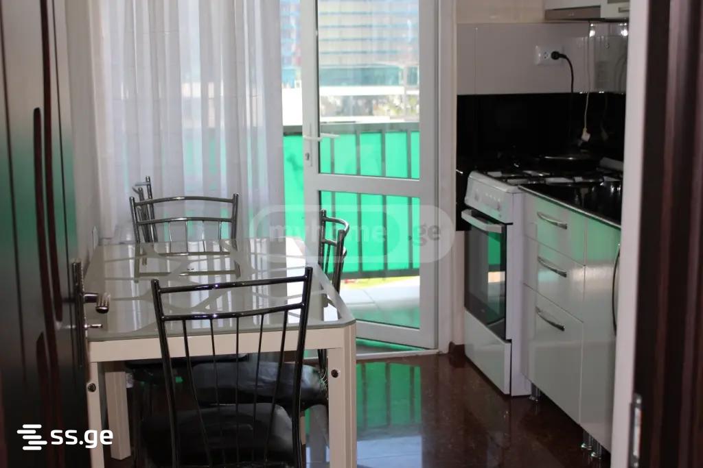 3 - 3 rooms