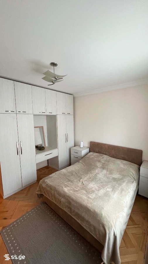 ioane petritsi st. 5 - 3 rooms
