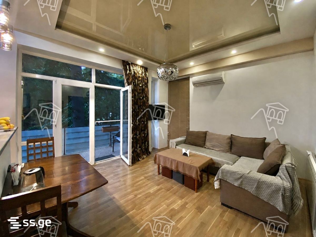 chikovani st. 4 - 4 rooms