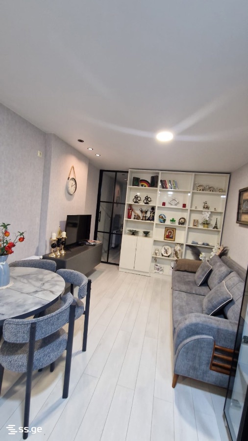 R. Nizharadze st. 20 - 2 rooms