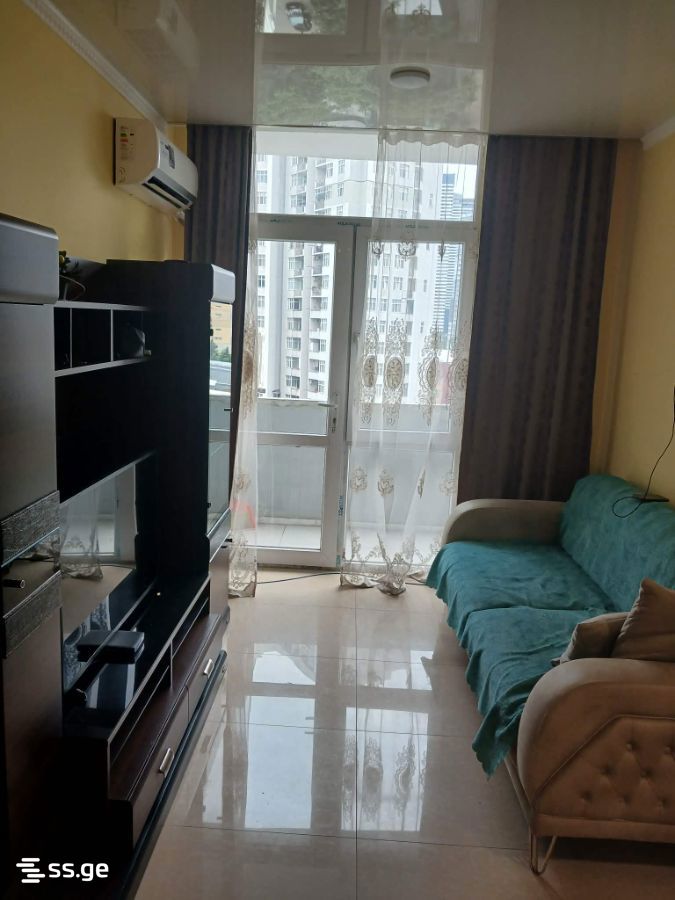 8 - 3 rooms