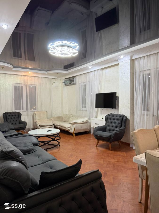 Bagrationi str. 73 - 4 rooms