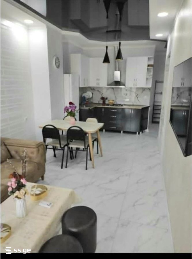 M. Lermontov Street 71/73 - 3 rooms