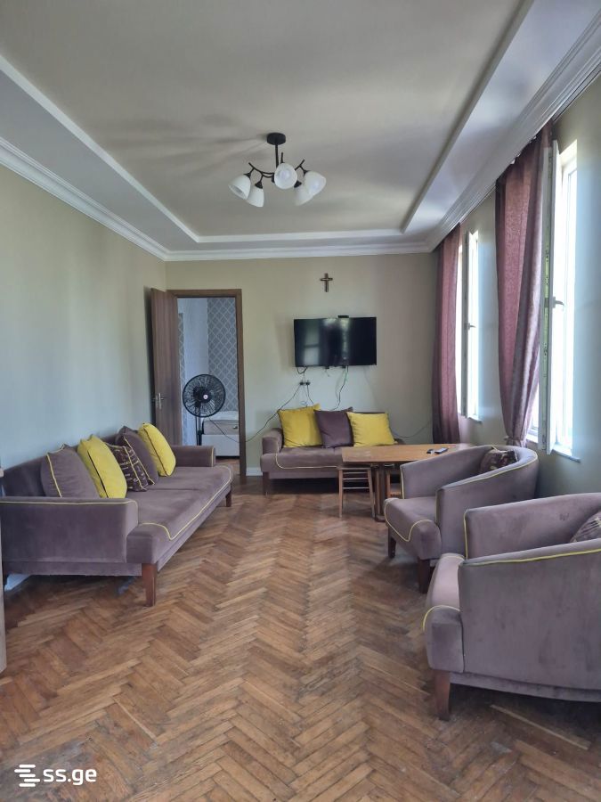 35 - 3 rooms